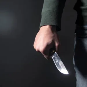 Mulher é morta a facadas no bairro Habitação, em Lages