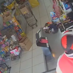 Mulher reage a assalto e coloca criminoso para correr em SC