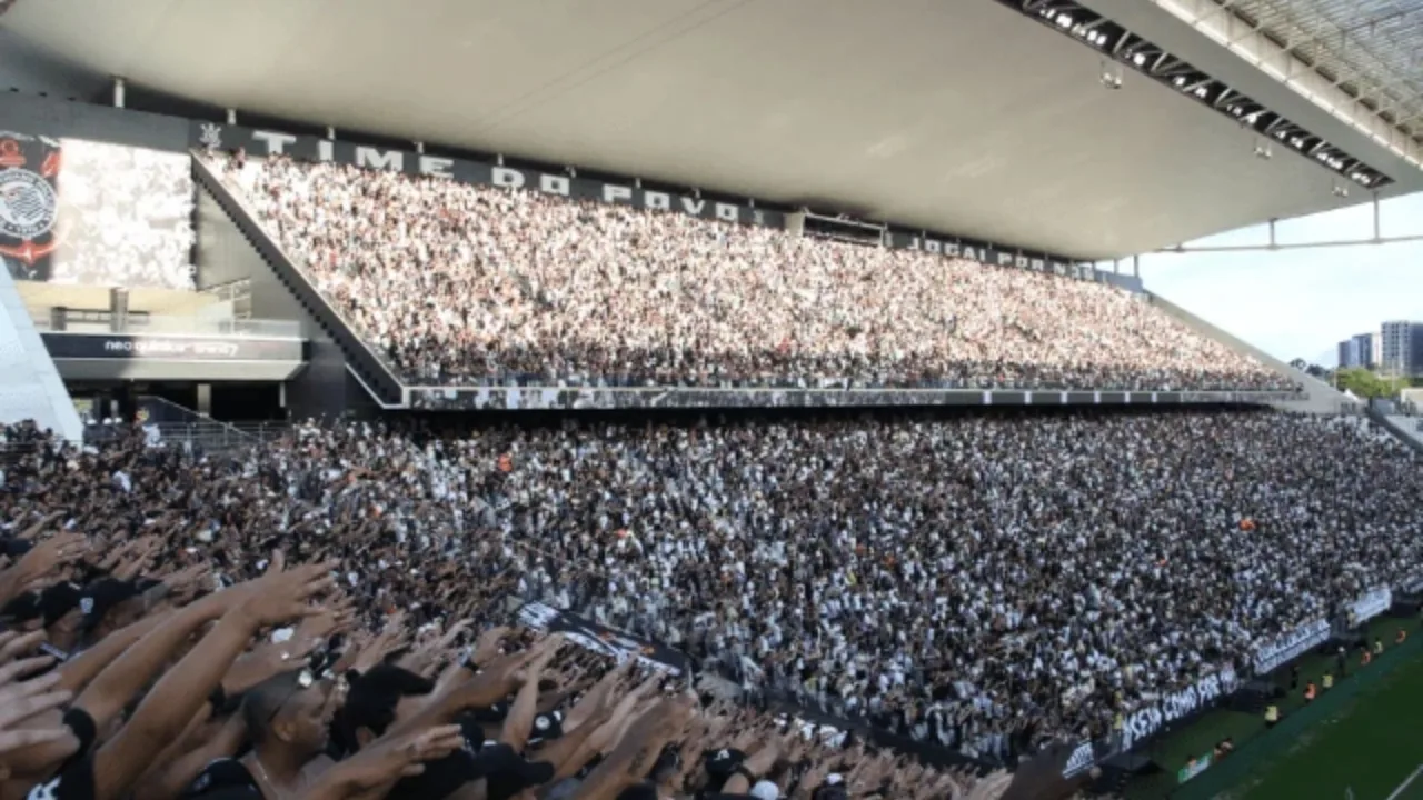 Oito foragidos são presos em jogo do Corinthians