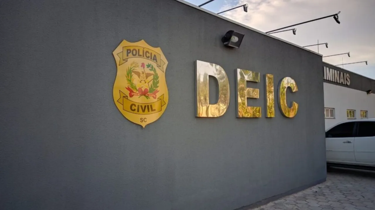 PC investiga ameaça à filha de delegado Ulisses Gabriel em SC