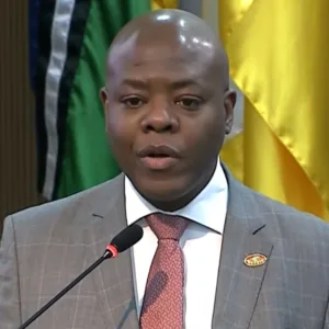 PGR denuncia Silvio Almeida por importunação sexual