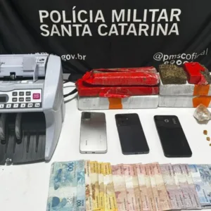 PM prende dupla por tráfico em Chapecó e recaptura foragido | Foto: Divulgação