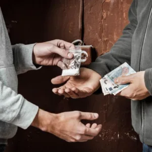 PM prende suspeito de tráfico após fuga em Lages