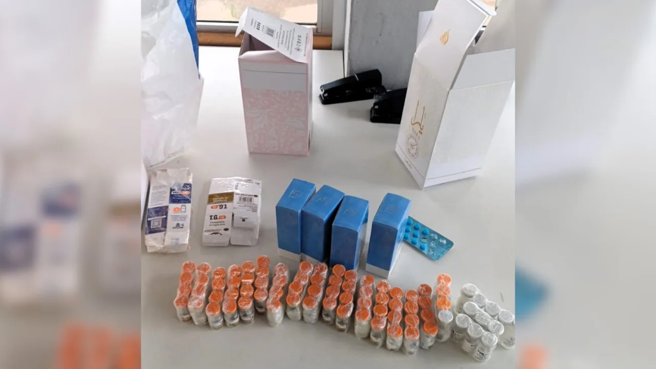 PRF apreende ampolas de Mounjaro escondidas em caixas de perfumes na BR-280