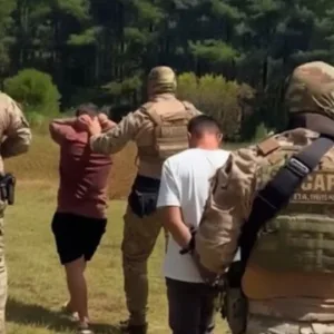 Polícia Penal prende dois por homicídio qualificado em Lages