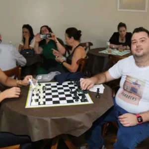 Projeto de xadrez cresce e reúne jovens em Palhoça