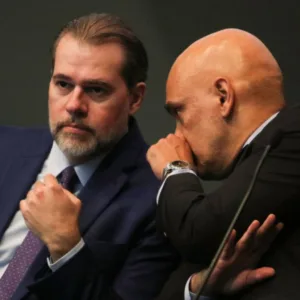 Relator cita transferências a familiares de Toffoli e Moraes.| Foto:  Fabio Rodrigues Pozzebom/Agência Brasil/Reprodução