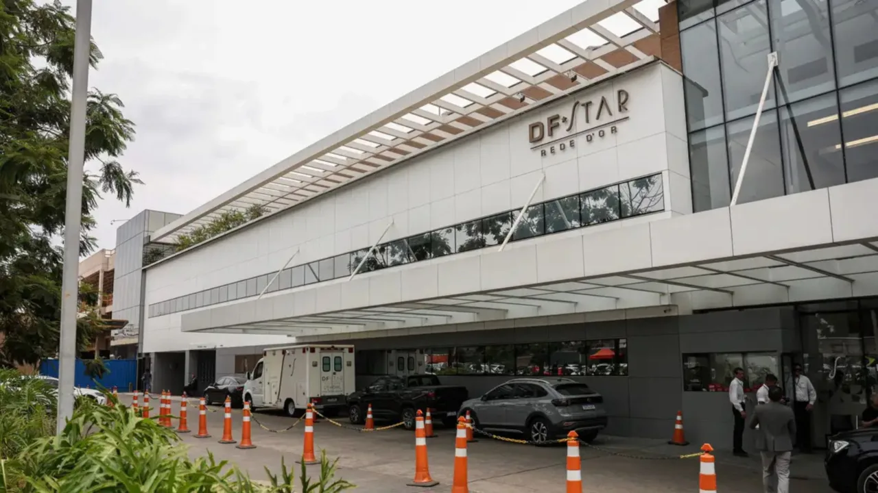 Saiba o motivo que levou Jair Bolsonaro a ser internado na UTI hospitalar