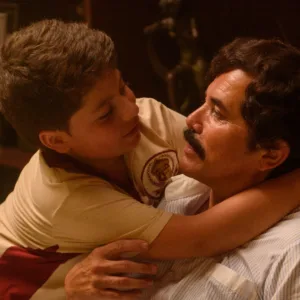 Série sobre filho de Pablo Escobar ganha trailer: 'Dear Killer Nannies'