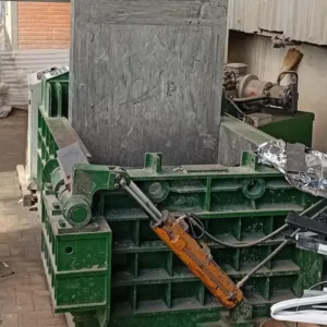 Trabalhador morre prensado em máquina no Sul de SC