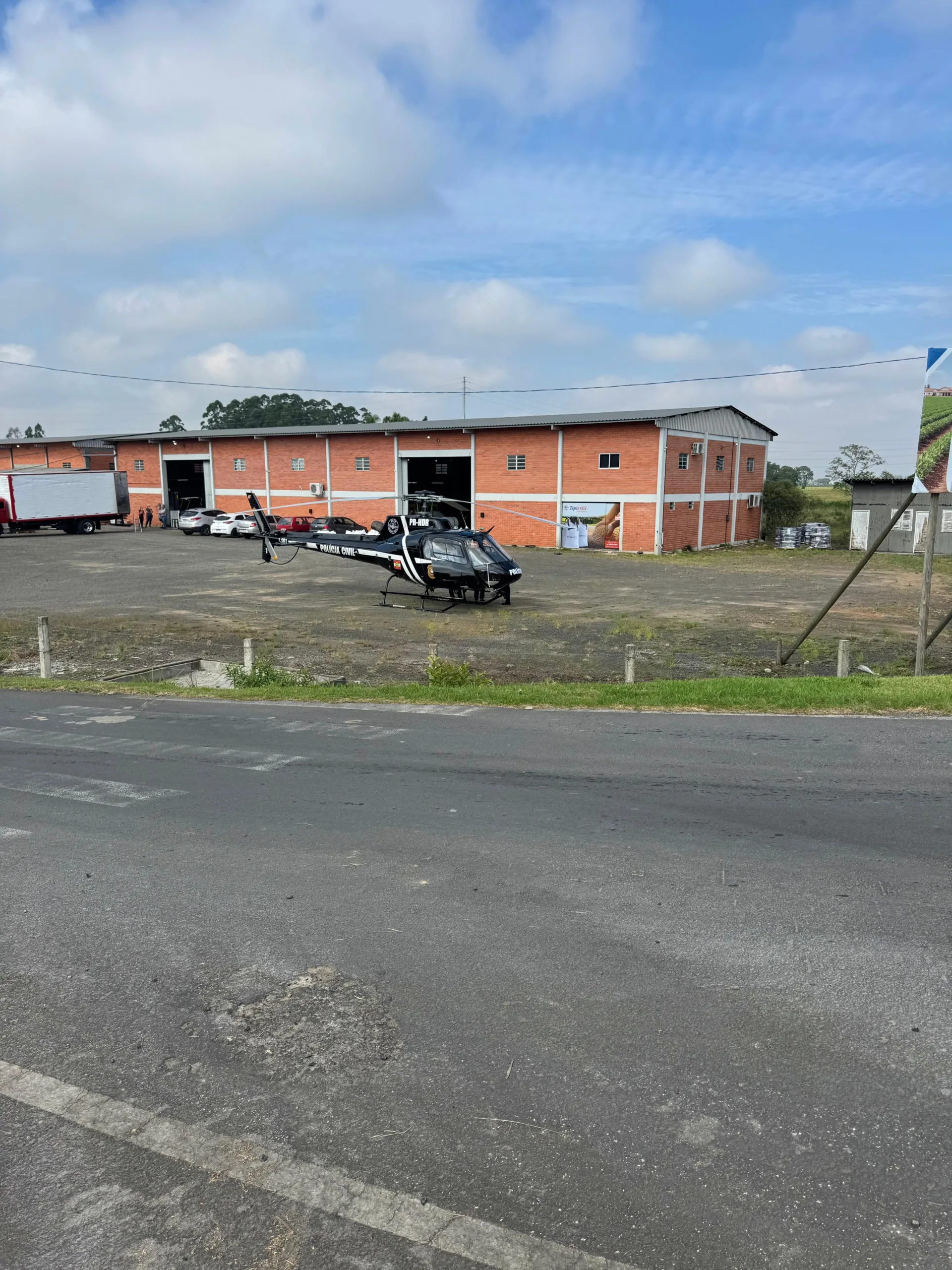 Trator capota e mata homem em cidade de SC (1)