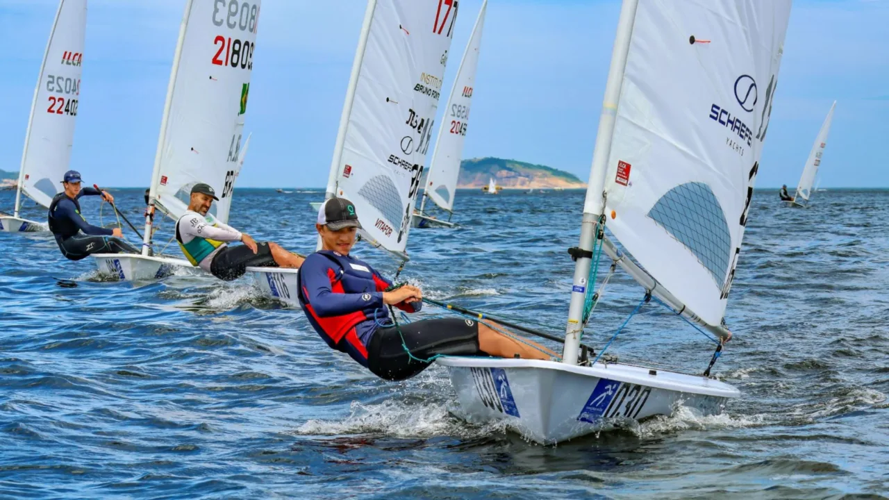 Vela em SC forma jovens e impulsiona competições