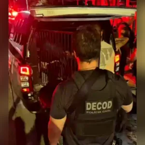 Casal suspeito de enviar drogas pelos Correios é preso em Joinville