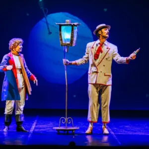 Turnê leva espetáculo 'O Pequeno Príncipe' a 12 cidades de Santa Catarina