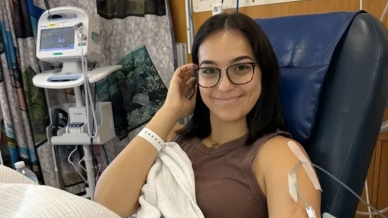 Após ter sintomas confundidos com sarna, jovem descobre câncer no sangue