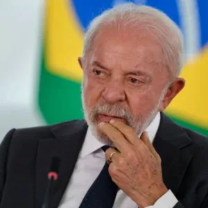 Aprovação de Lula cai e reprovação sobe, diz Datafolha