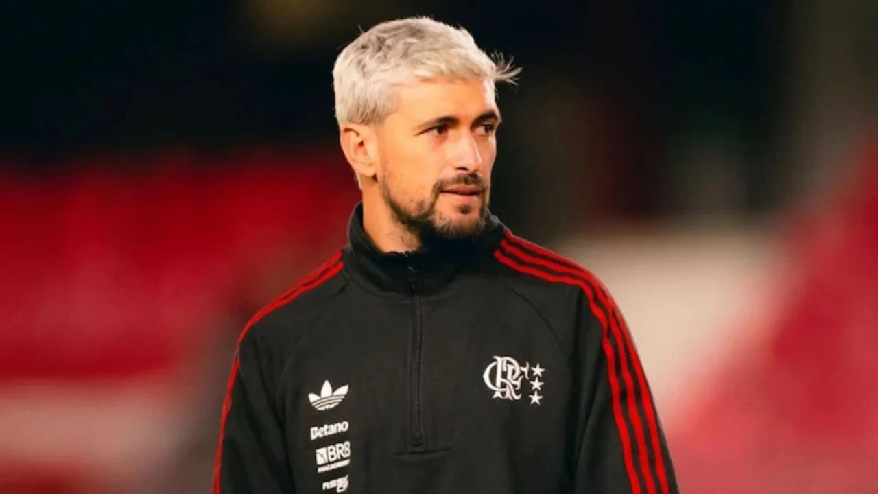 Arrascaeta sofre fratura e vira preocupação no Flamengo