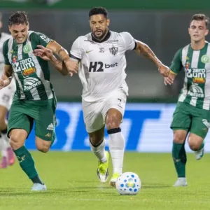 Atlético-MG goleia a Chapecoense na Arena Condá