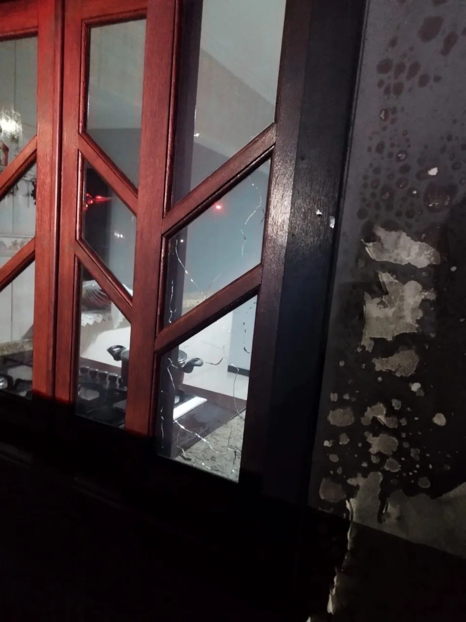 Botijão de gás recém-trocado pega fogo e assusta moradores em SC