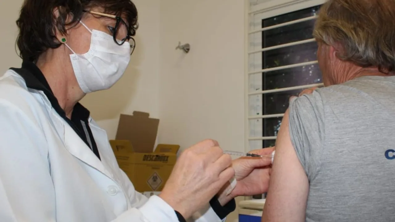 Chapecó faz vacinação noturna nesta quinta-feira