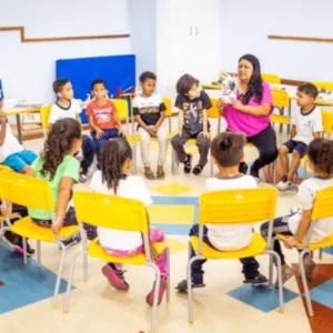 Conselho Nacional de Educação discute uso de IA em salas de aula.| Foto: Reprodução SBT News / Divulgação