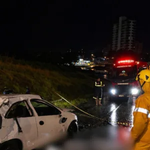 Criança de sete anos morre após capotamento na BR-282 - Imagem reprodução CBMSC