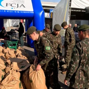 Dia D da Campanha do Agasalho acontece neste sábado (11) em Lages