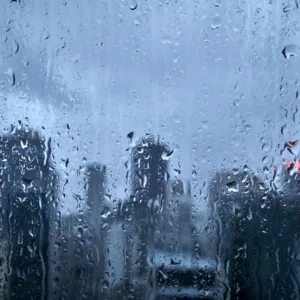 Domingo de chuva Veja como fica o tempo do fim de semana em SC