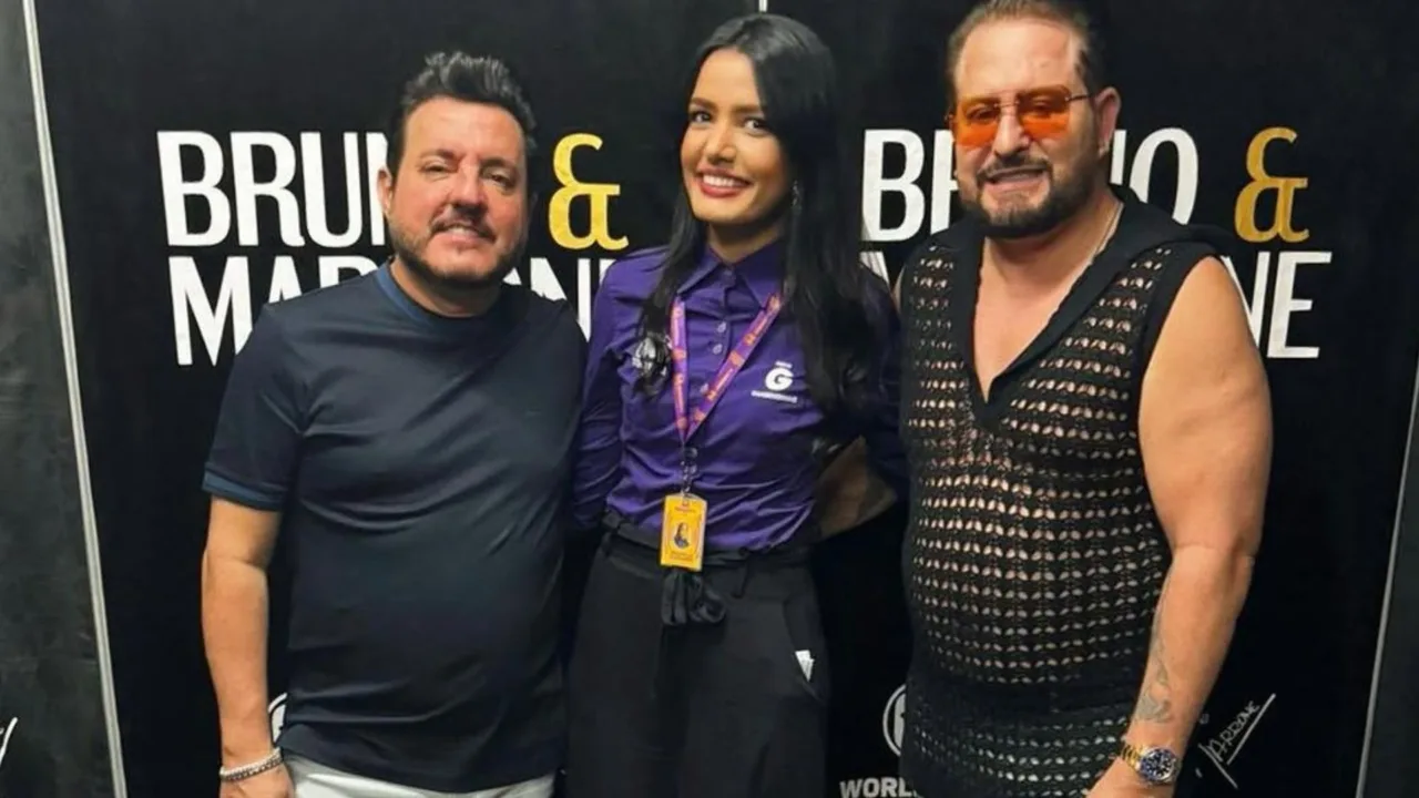 “Eu errei” Marrone viraliza após usar camisa transparente em show em SC