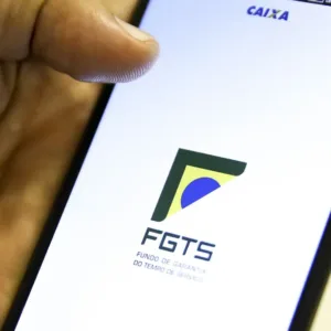 Uso do FGTS no Desenrola Brasil suspende saque-aniversário; entenda