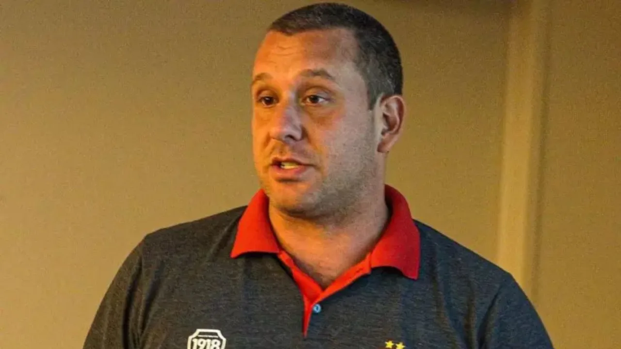 Figueirense acerta com técnico Raul Cabral