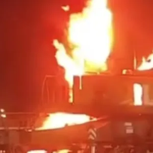 Fogo destrói guindaste em Porto de Itajaí