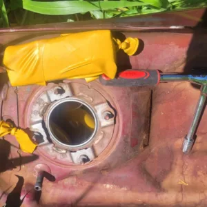 Homem é preso com 5,7 kg de cocaína escondida no tanque da moto