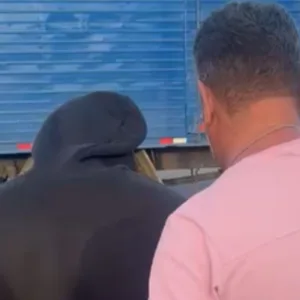 Vizinho que matou homem por fezes de cachorro é preso em SC