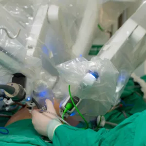 Hospital Unimed Chapecó bate marca de 100 cirurgias robóticas