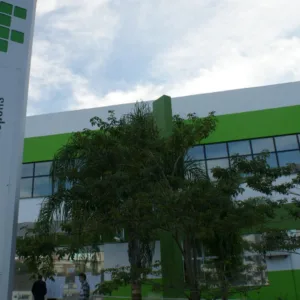 IFSC abre vagas para professores com salário de R$ 14 mil