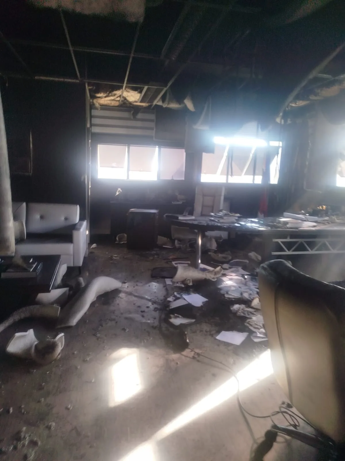 Incêndio atinge gabinete do prefeito em Itajaí