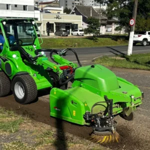 Lages recebe R$ 4,8 milhões em máquinas para obras urbanas
