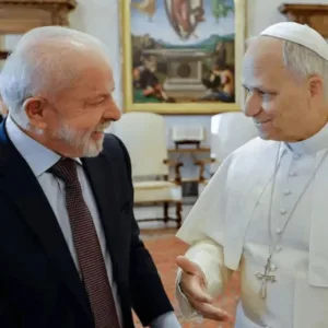 Lula presta solidariedade ao papa após críticas de Trump.| Foto: Ricardo Stuckert/PR/Reprodução SBT News / Divulgação