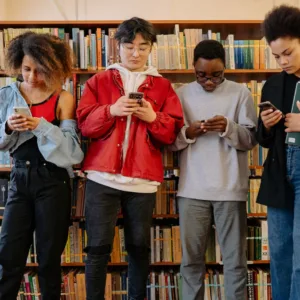 MEC anuncia aplicativos com livros e aulas de idiomas