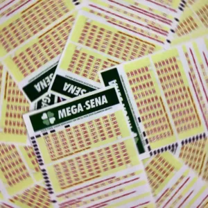 Mega-Sena acumula e prêmio vai a R$ 130 milhões | Foto: Marcello Casal Jr/Agência Brasil