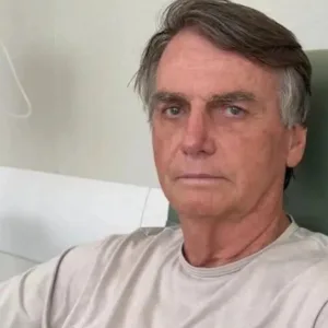 Michelle revela melhora de Bolsonaro após crise de soluços