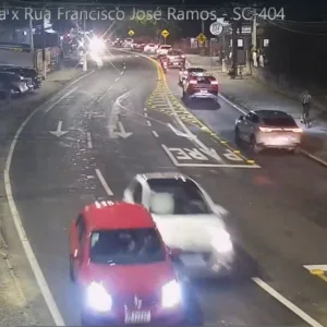 Motorista embriagado causa acidente na SC-404 e deixa dois feridos