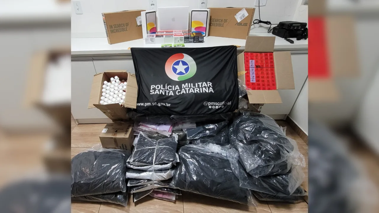 Ônibus é parado com carga ilegal de R$ 60 mil em SC