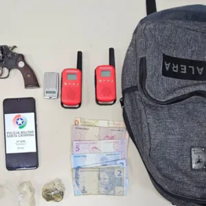 PM prende dois suspeitos de assaltar motorista de aplicativo em Florianópolis