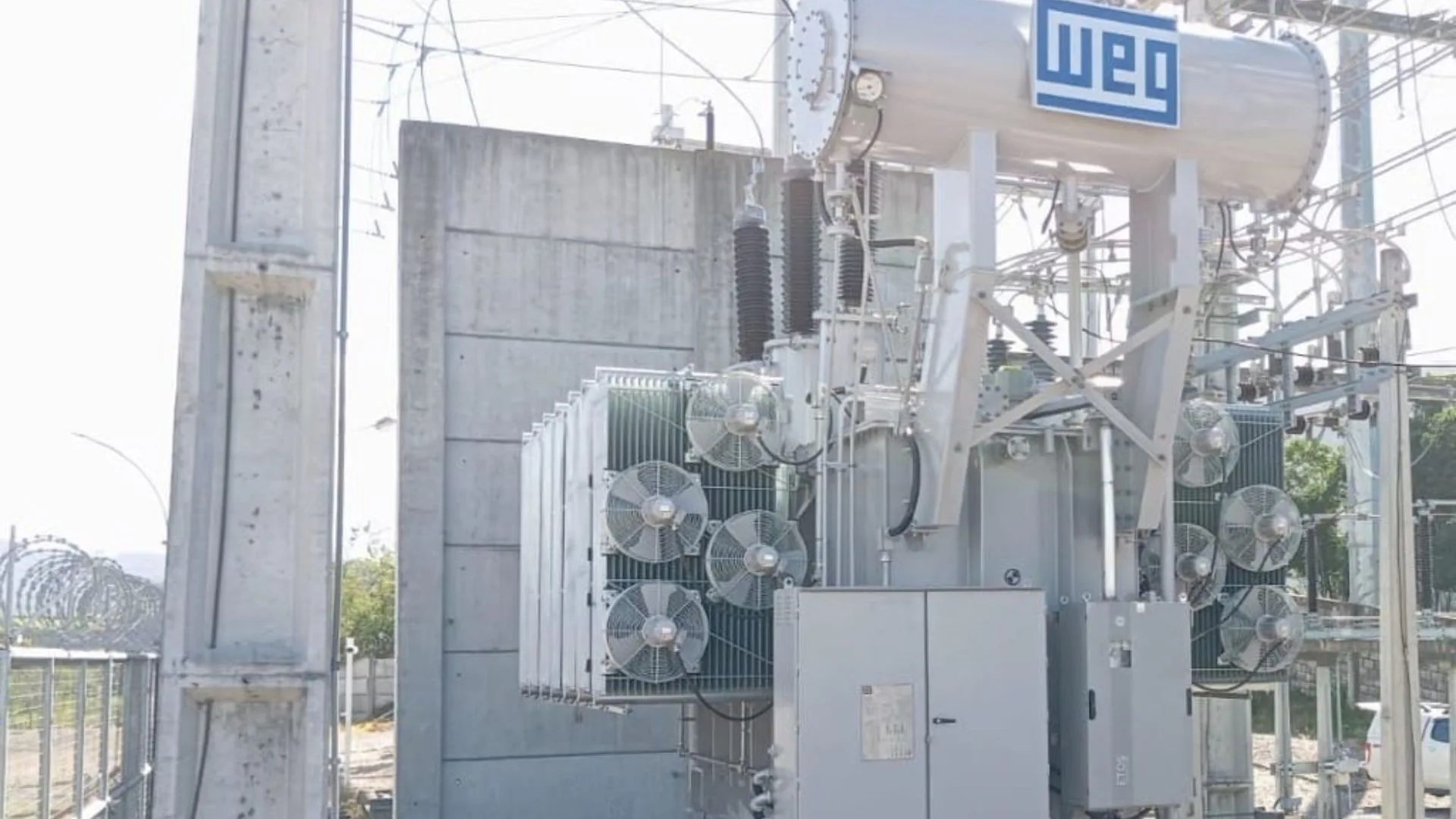 Celesc instala novo transformador em Palhoça