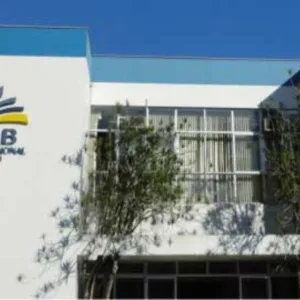 Palestrante esfaqueia homem durante evento em faculdade de Blumenau