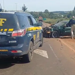 Perseguição com bebê no carro acaba em acidente em SC