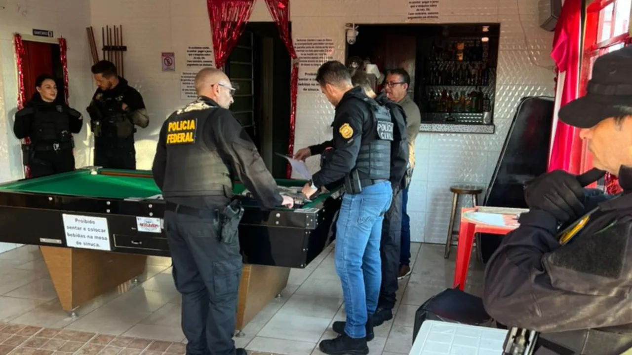 Rede de exploração sexual é desmantelada em SC pela PF