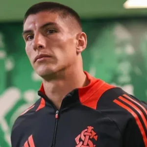 Rochet tem lesão e desfalca o Internacional por até 15 dias